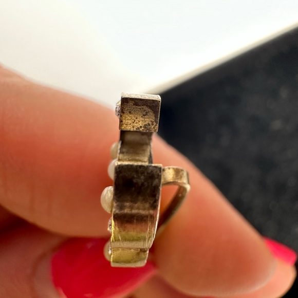 Chanel Hair Accessories With Box - Picture 5 of 5